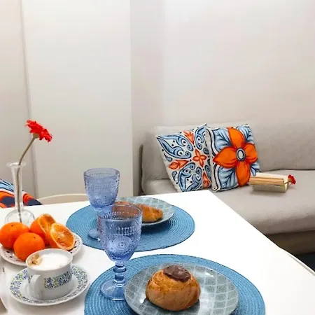 Casa Bianca - Centro E Due Minuti A Piedi Dalla Metro Apartamento *