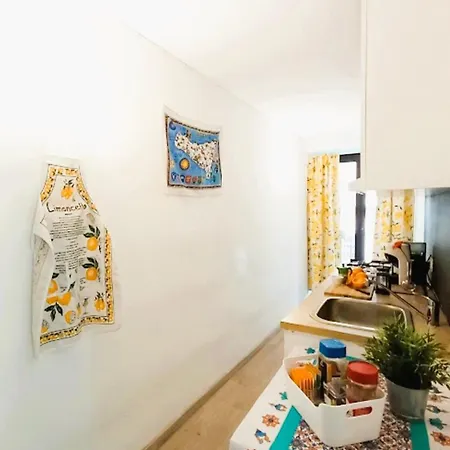 Casa Bianca - Centro E Due Minuti A Piedi Dalla Metro