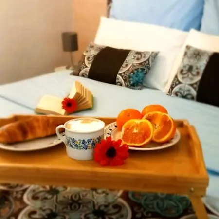 Casa Bianca - Centro E Due Minuti A Piedi Dalla Metro Apartamento