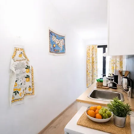 Apartamento Casa Bianca - Centro E Due Minuti A Piedi Dalla Metro Catânia