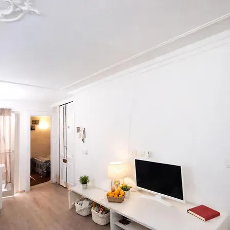 Casa Bianca - Centro E Due Minuti A Piedi Dalla Metro Catânia